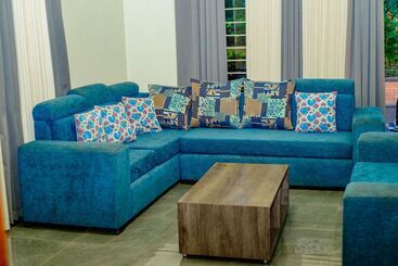 هتل Rusororo Hill View Home Inn