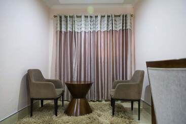 هتل The Distinction Boutique