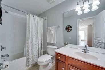 3 Mi To Disney: Kissimmee Home W/ Game Room