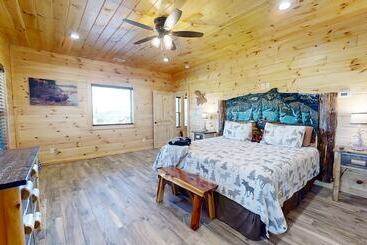 茅舍 Lazy Bear Lodge