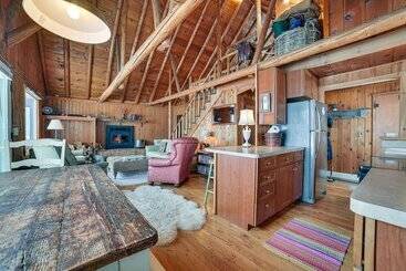 Michigan Cabin Retreat: 5 Mi To Sturgeon Bay Beach