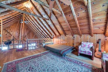Michigan Cabin Retreat: 5 Mi To Sturgeon Bay Beach