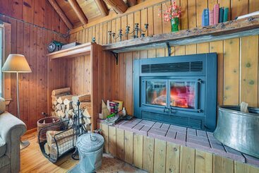 Michigan Cabin Retreat: 5 Mi To Sturgeon Bay Beach