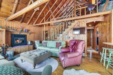 Michigan Cabin Retreat: 5 Mi To Sturgeon Bay Beach