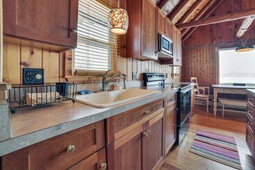 Michigan Cabin Retreat: 5 Mi To Sturgeon Bay Beach