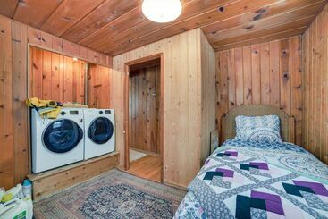Michigan Cabin Retreat: 5 Mi To Sturgeon Bay Beach