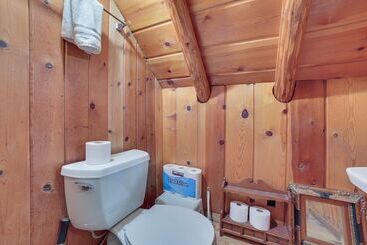 Michigan Cabin Retreat: 5 Mi To Sturgeon Bay Beach