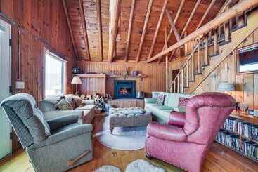 Michigan Cabin Retreat: 5 Mi To Sturgeon Bay Beach