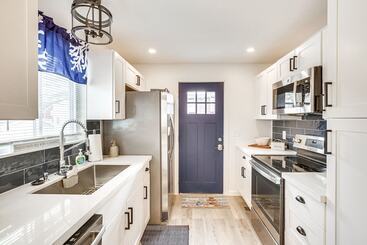 Old Orchard Beach Home: Steps To Beach & Pier!