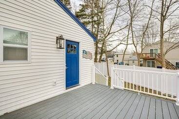 Old Orchard Beach Home: Steps To Beach & Pier!