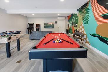 Palm Cove Motel