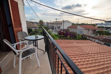 پانسیون Harry's Bar & Apartments
