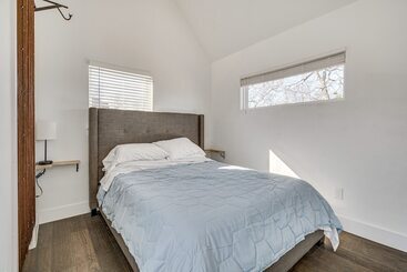 Pet Friendly Brentwood Home ~ 7 Mi To Downtown!