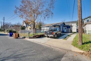 Pet Friendly Brentwood Home ~ 7 Mi To Downtown!