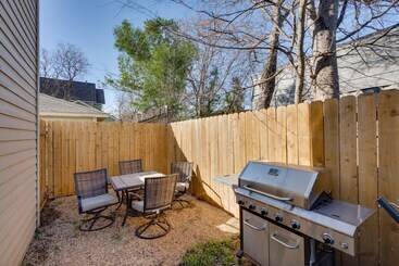 Pet Friendly Brentwood Home ~ 7 Mi To Downtown!