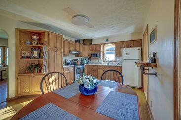 بيت ريفى Quaint Youngstown Home ~ 2 Mi To Boardman Park!