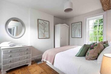 اقامتگاه Beautiful Cotswold Cottage In Rodborough, Stroud
