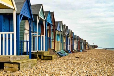 اقامتگاه Beautiful Cottage In Central Whitstable