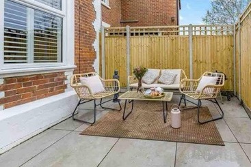 اقامتگاه Beautiful Cottage In Central Whitstable