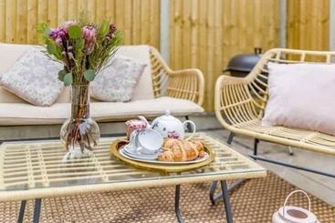 اقامتگاه Beautiful Cottage In Central Whitstable
