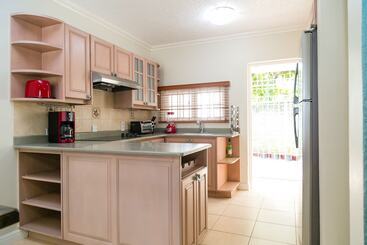 اقامتگاه Cityscape Living At Surbiton