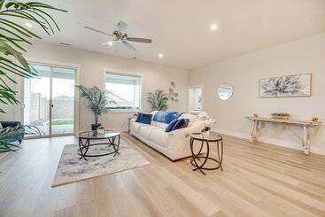 Richland Home W/ Hot Tub: Wineries, Hikes & More!