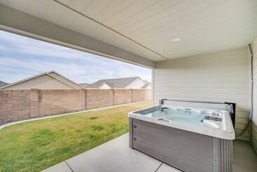 Richland Home W/ Hot Tub: Wineries, Hikes & More!