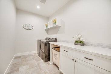 Richland Home W/ Hot Tub: Wineries, Hikes & More!