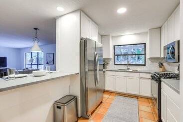 Sunny Gainesville Home ~ Half Mi To Uf Campus!