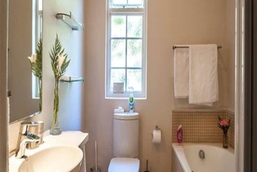تختخواب و صبحانه Albarosa Guesthouse