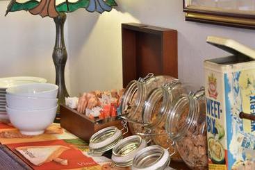 تختخواب و صبحانه Bloemstantia Guest House