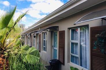 تختخواب و صبحانه Buxton Lodge Guesthouse