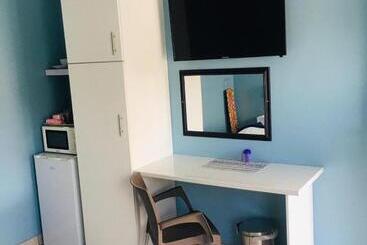تختخواب و صبحانه Buxton Lodge Guesthouse