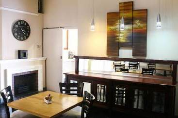 住宿加早餐  New England Guest House By Ilawu