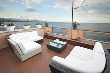 住宿加早餐  Mar Dei Poeti   Luxury Suites