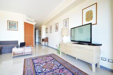 住宿加早餐  Mar Dei Poeti   Luxury Suites