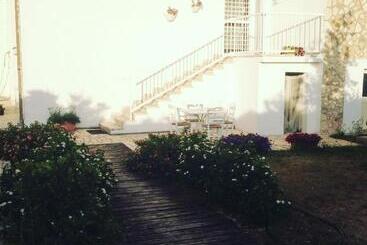 تختخواب و صبحانه Mazzara Farm