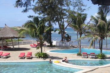 호텔 Lily Palm Resort