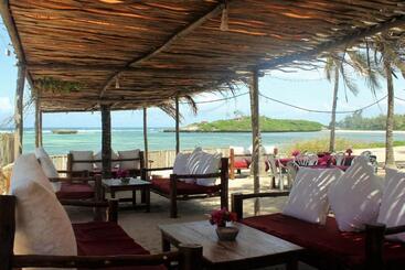 호텔 Lily Palm Resort
