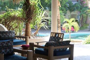호텔 Lily Palm Resort