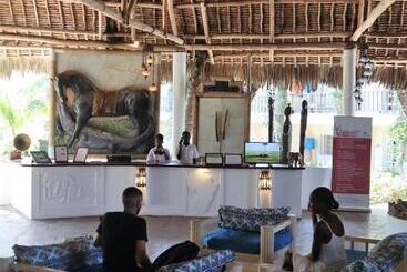 호텔 Lily Palm Resort