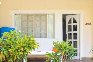 호텔 Lily Palm Resort