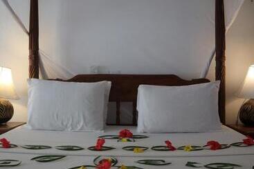 호텔 Lily Palm Resort