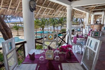 호텔 Lily Palm Resort
