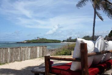 호텔 Lily Palm Resort