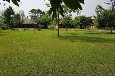 هتل Lumbini Buddha Garden Resort