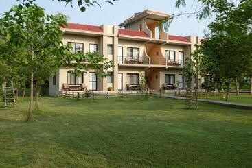 هتل Lumbini Buddha Garden Resort