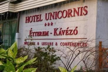 هتل Unicornis