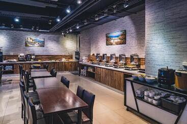 Joy Hotel Sanchung