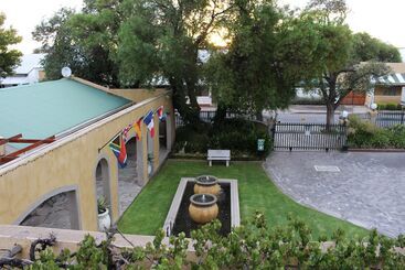 פנסיון 17 On Bird Guest House